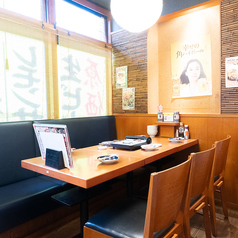 2階は4－6名様のテーブル席