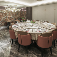 プライベート空間で過ごす贅沢なひととき。個室完備◎