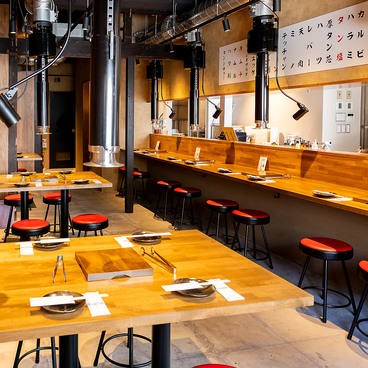 炭火焼肉 丸十の雰囲気1