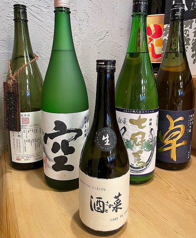 豊富な日本酒の数々！！品ぞろえが自慢の日本酒専門店