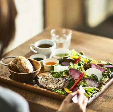 おやさいGARDEN TIERRA Cafe&Kitchen 川西阪急スクエア店の雰囲気1