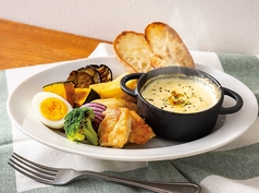 たっぷりチーズのとろけるチーズフォンデュ