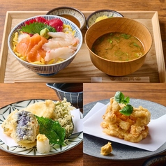 本日の海鮮3色丼とえらべる野菜天(3点)or鶏天定食