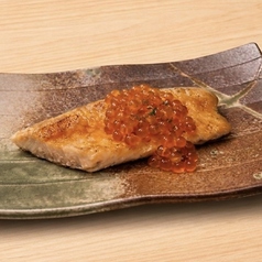 サーモンハラス焼き いくら掛け