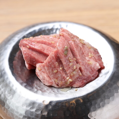 【手切り生タン】厚切り生タン