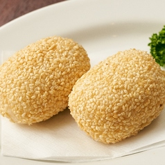 カシューナッツ餡のゴマ揚げ団子 1個