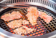 厳選された国産牛と信州産の食材