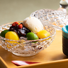 若桃とお豆のクリームあんみつ