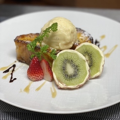 ご褒美フレンチトースト ふたつの恋ソース添え