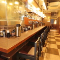 おひとり様でもゆっくりとお食事いただけるカウンターのお席です。