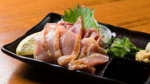 鹿児島県から直送された地鶏は新鮮★刺しやたたきなど新鮮だから食べられるメニューです！