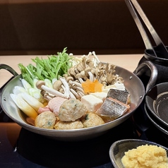 秋鮭とキノコの秋の寄せ鍋 おろし生姜添え