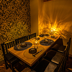 ゆったりとお寛ぎ頂けて、スタイリッシュな空間でのおもてなし。アクセス抜群！会社のご宴会はもちろん、デート、女子会、合コンなどのご利用に使い勝手抜群のお洒落な店内も人気です。心を込めておもてなし致します♪和情緒あふれる店内がお客様の宴を彩ります。可動式の扉でご人数に合わせてお席をご案内。