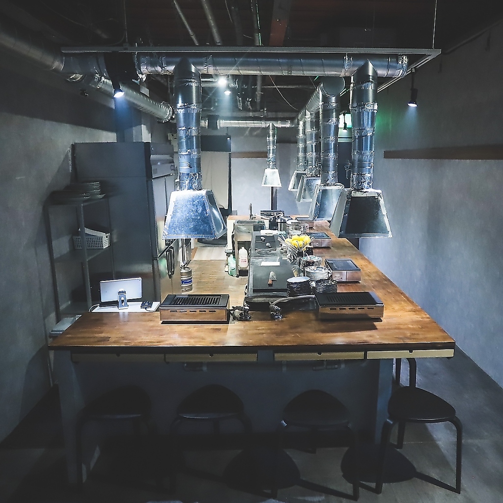 現代焼肉・ウシノカリスマ