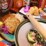 まろやかなコクと旨味が楽しめるアボカドとまぐろのタタキがオススメです★お酒に合うこと間違いなし