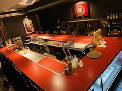 電源付きカウンター席やテーブル席をご用意しております