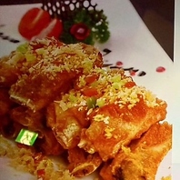 ガーリックスパイスのスペアリブや酢豚で中華料理を体験