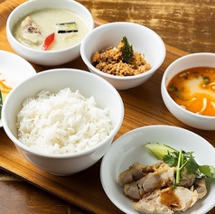 タイおかず　よくばりランチプレート　1,380円