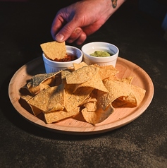 トルティーヤチップス アボカドディップ&サルサディップ