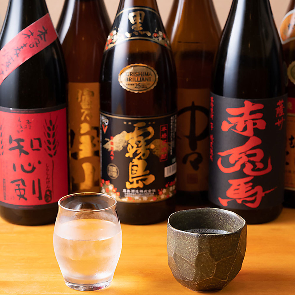 全国各地の厳選地酒も豊富に取り揃えております。