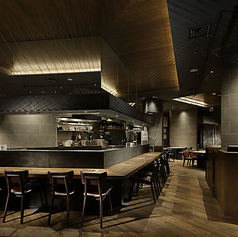 当店の貸切は50名様以上のご利用が可能となっております。各種宴会やイベントなどのご利用に最適で、プライベートな空間で存分に楽しめる環境を提供しております。ご利用お待ちしてます。