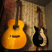 当店ではアコースティック生演奏可能となっております。また、店主がミュージシャンで音楽好きなのでイベントも定期的に開催しております◎詳細はインスタグラムをチェック★