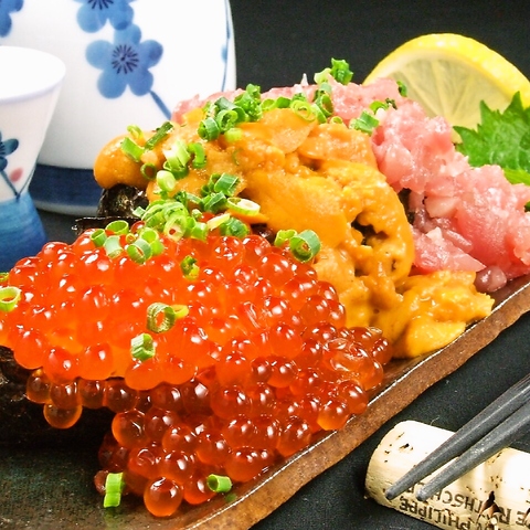 【魚平】といえば大人気【こぼれ寿司】や色々楽しめる【日本酒飲み放題】がオススメ！
