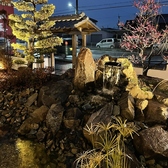 眺めているだけ、気分転換になる庭園がございます。石灯籠や鹿威し。これぞ日本。