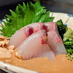 カンパチの薄切りガーリック味噌ソース