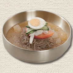 【名物】澄んだスープの水冷麺