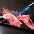 料理メニュー写真&nbsp;登別和牛の肉寿司　二貫
