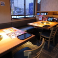 木目を基調とした店内はデートや同僚、ご家族連れ等、お肉を囲む時間を重視★喫煙のお席ございます◎