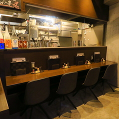カウンター席