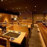 【クレジットカードも利用◎】スタイリッシュな雰囲気の中で、手軽においしさを楽しめるお店です♪ お会計もスムーズで、待ち時間を気にせず食事が堪能できますよ！