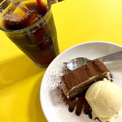 手作りの絶品ケーキ＆こだわりコーヒー
