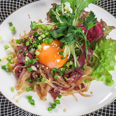 熊本産の馬肉のユッケ（写真）☆馬刺しと馬肉のユッケはオススメ!!!