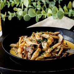 ツブ貝のエスカルゴバターソテー