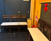 店外廊下側に、喫煙スペースを設けており、喫煙者様もご安心ください！