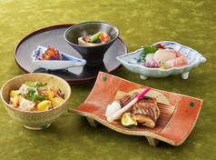 新潟グランドホテル 日本料理レストラン 静香庵のコース写真