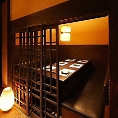 寿司 肉寿司 焼鳥 もつ鍋 食べ飲み放題 完全個室居酒屋 肉と海鮮 もてなし屋 新宿本店の特集写真