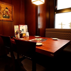 【津田沼駅3分】仕事終わりの同僚とのちょっとしたサク飲みにもおすすめの4名様までの少人数様向けテーブル席です。