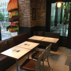 J.S. BURGERS CAFE 大同生命札幌ビル miredo店の雰囲気3