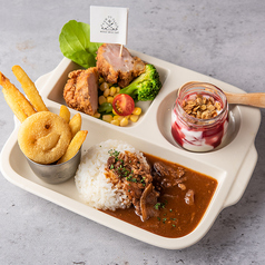 自家製ハヤシライス&バターミルクフライドチキン