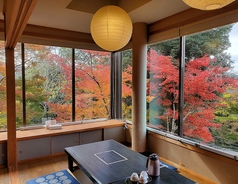 秋には紅葉がお楽しみいただけます