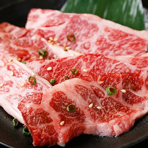 みんなが集まったらテーブル囲んでアレコレわいわい♪楽しめる焼肉で楽しいひと時を
