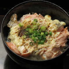 炙りサーモンマヨ丼