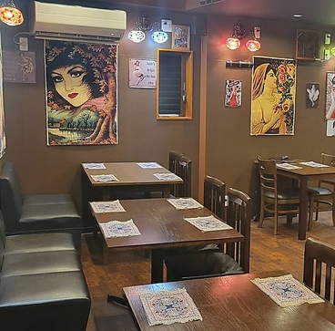 ZAMZAM CAFE RESTAURANT ザムザム 京都 深草店の雰囲気1