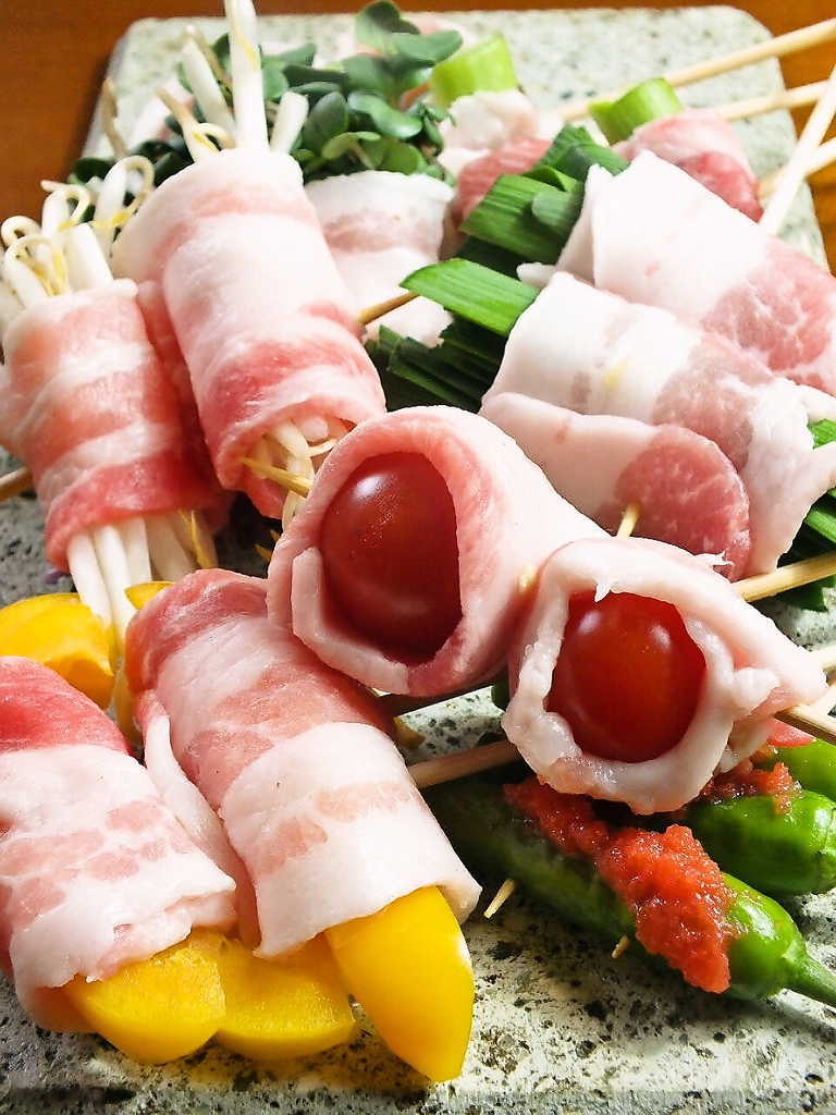 ぐるとんっ！では栃木県産やしおポークを使用したバラエティ豊かな豚巻きをご提供します