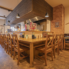 13名以上で貸切可能な当店は、宴会にぴったりです。特別なコースもご用意しており、思い出に残る楽しいひとときをお過ごしいただけます。大人数での集まりにぜひご利用ください！