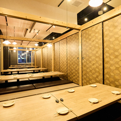 【安城駅徒歩1分】当店最大席数となる50名様程度まで収容可能◎会社宴会や歓送迎会・同窓会・結婚式の二次会など大型宴会におすすめです。